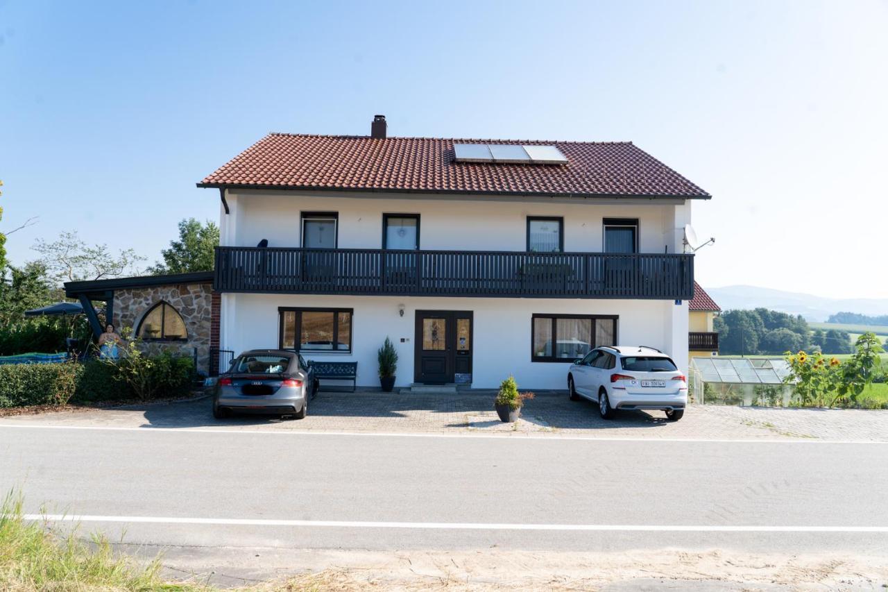 Ferienwohnung Im Idyll 1 Hengersberg Exterior foto